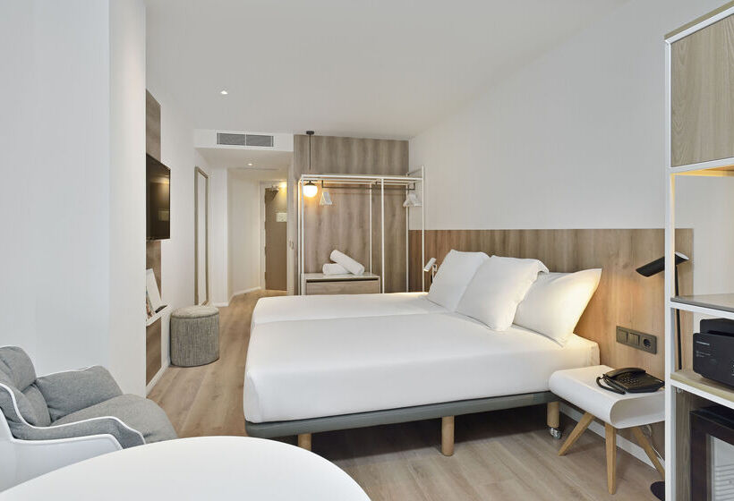 هتل Innside By Meliá Calviá Beach