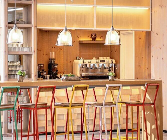 هتل Innside By Meliá Calviá Beach