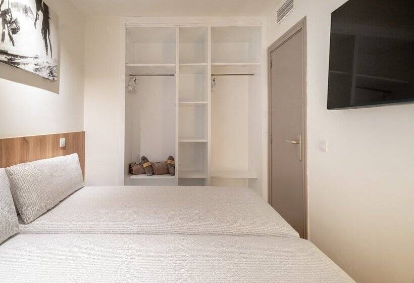 هتل Innside by Meliá Wave Calviá