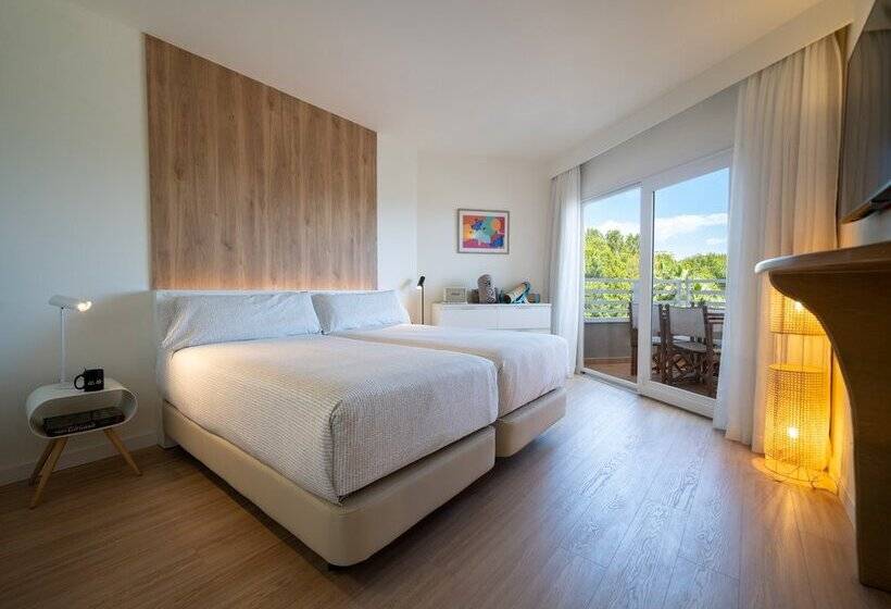 هتل Innside by Meliá Wave Calviá