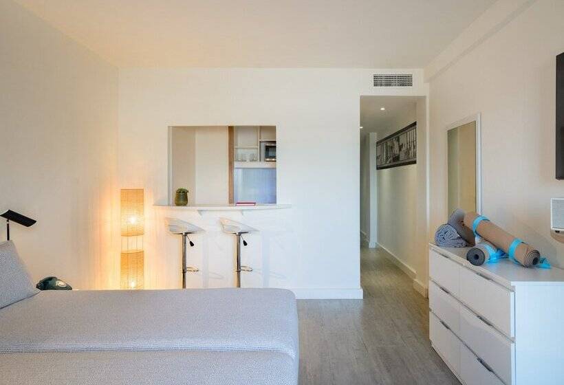 هتل Innside by Meliá Wave Calviá