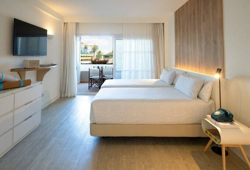 هتل Innside by Meliá Wave Calviá