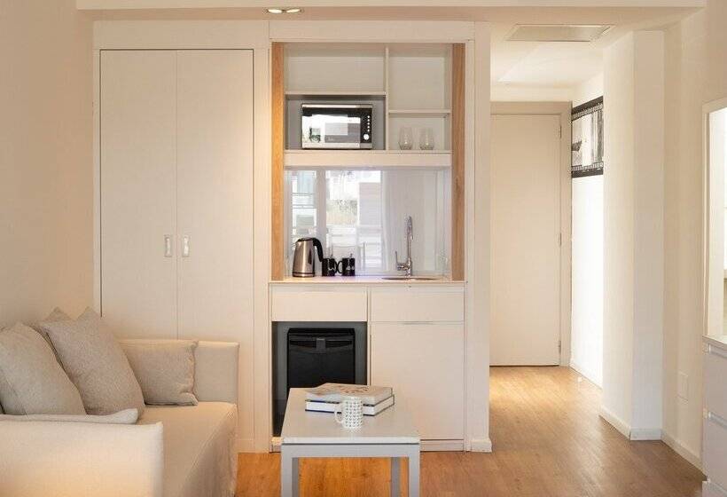 هتل Innside by Meliá Wave Calviá