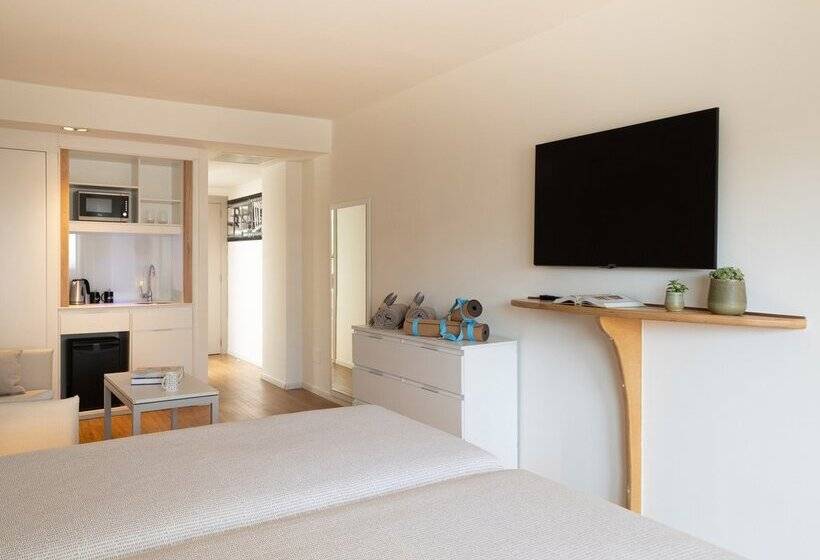 هتل Innside by Meliá Wave Calviá