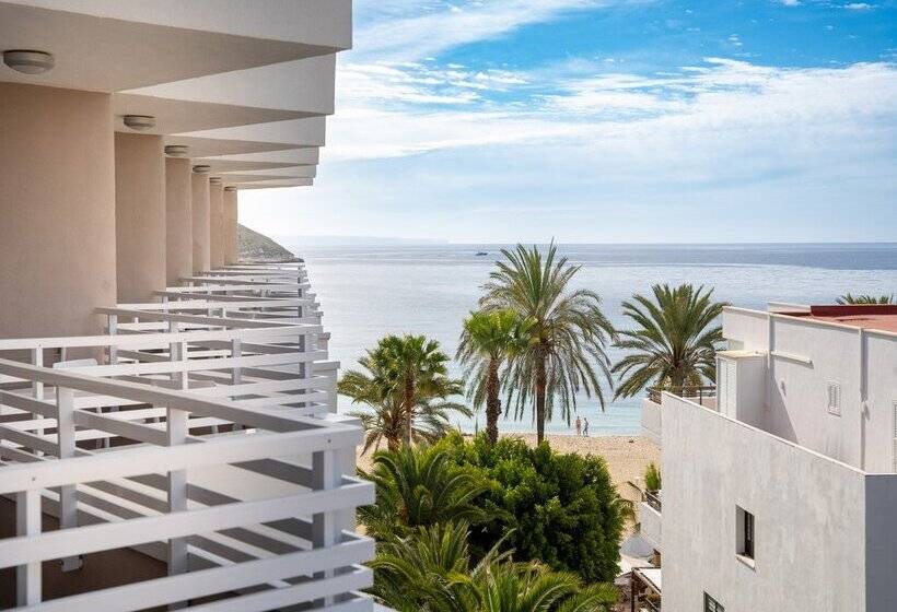 هتل Innside by Meliá Wave Calviá