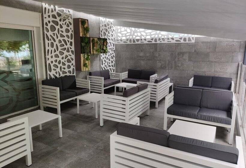 Отель Internacional