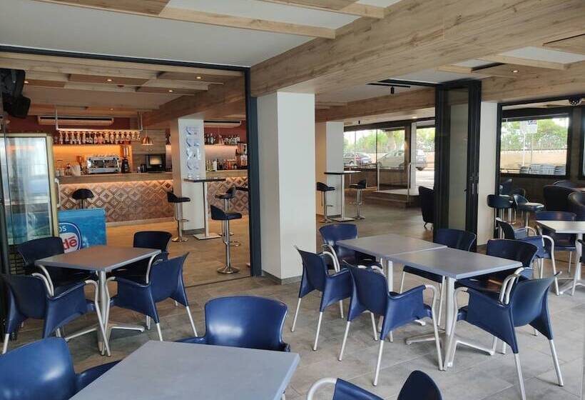 Отель Internacional