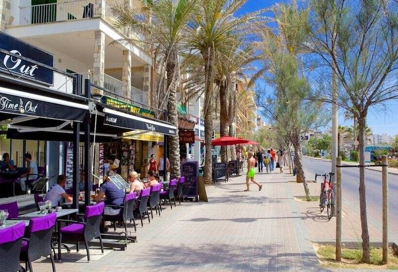 هتل Iris   Only Adults