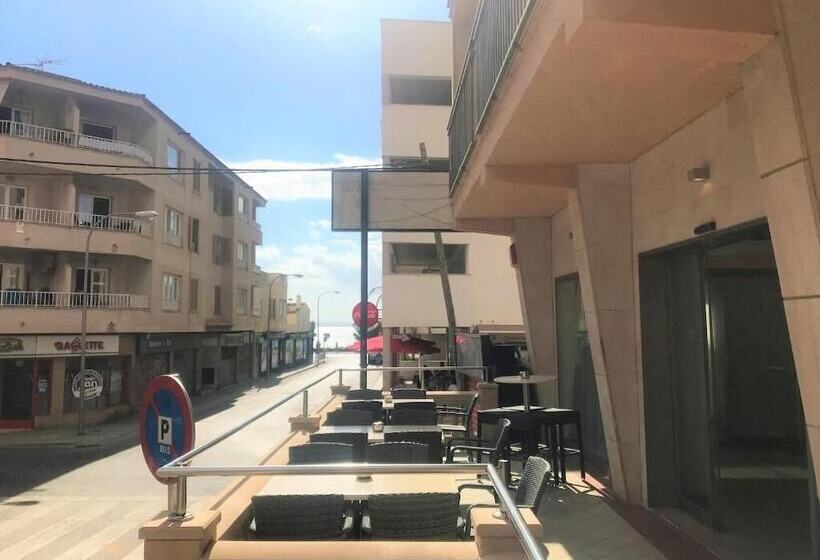 هتل Iris   Only Adults