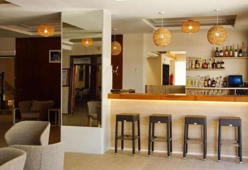 هتل Iris   Only Adults