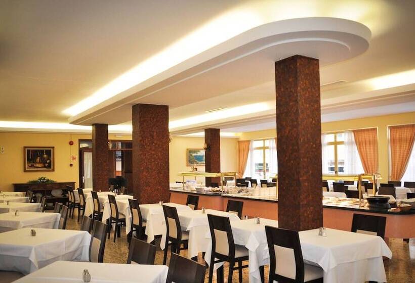 هتل Iris   Only Adults