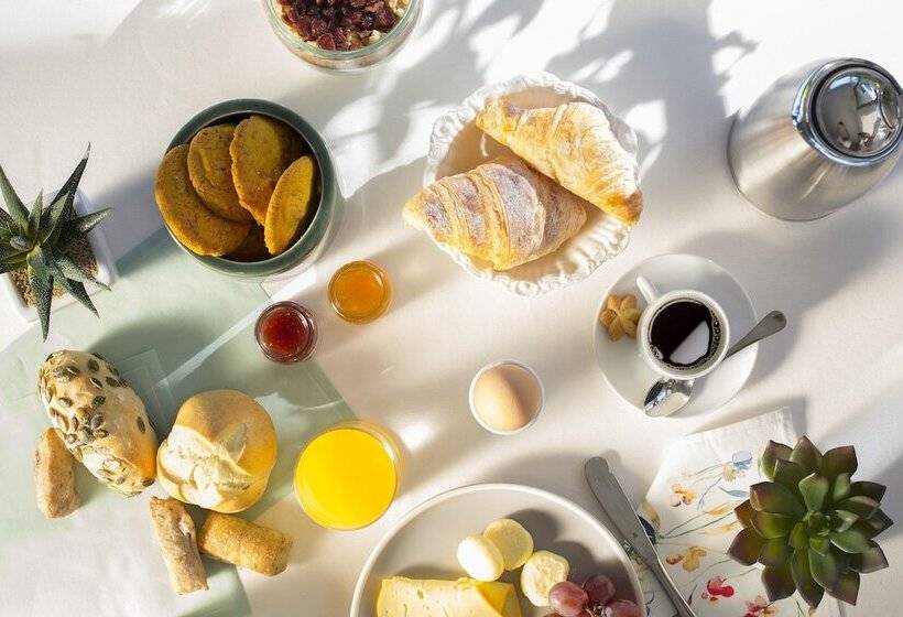 Las Gaviotas Suites Hotel & Spa