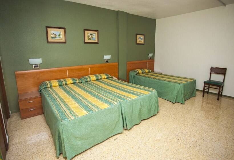 ホテル Los Naranjos