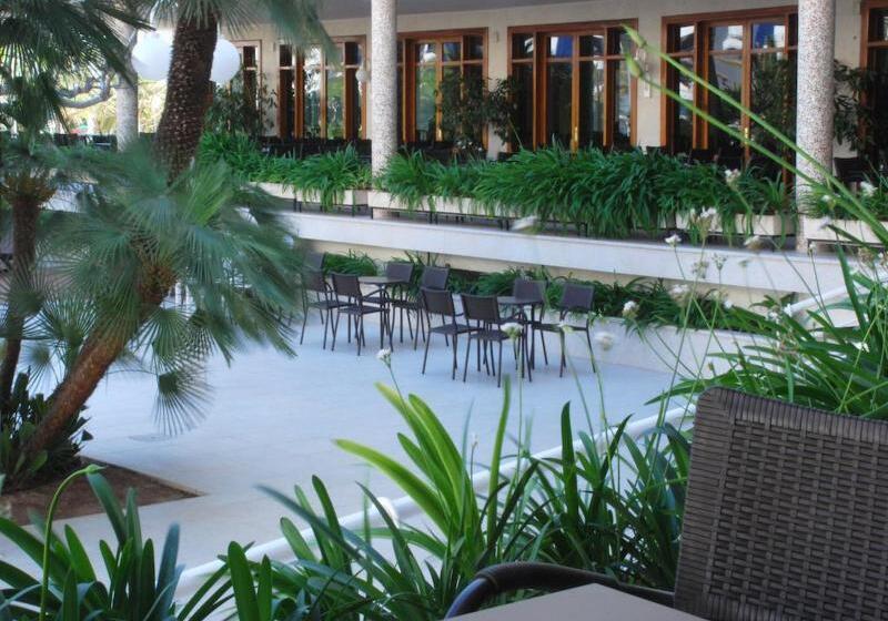 ホテル Los Robles