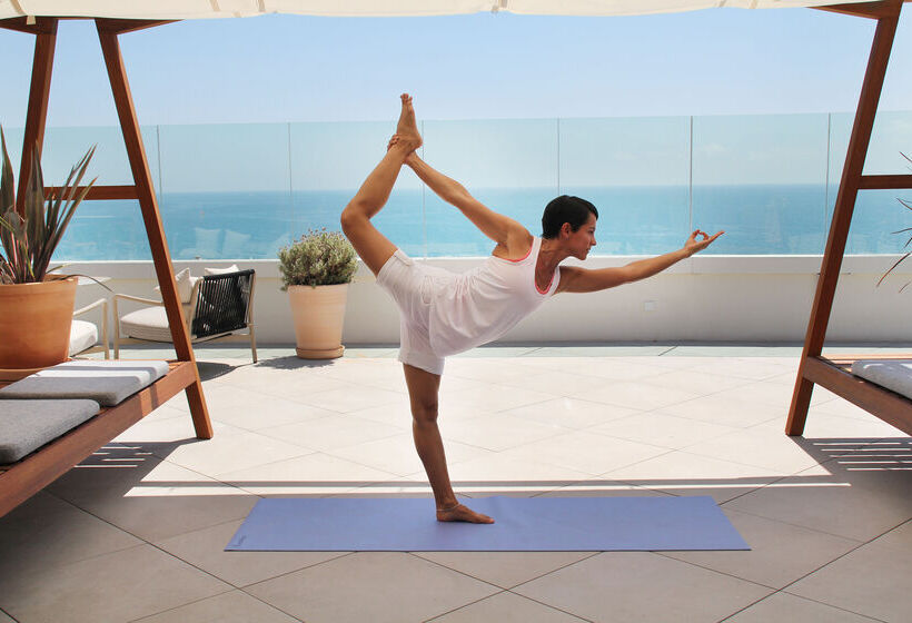 فندق Me Sitges Terramar