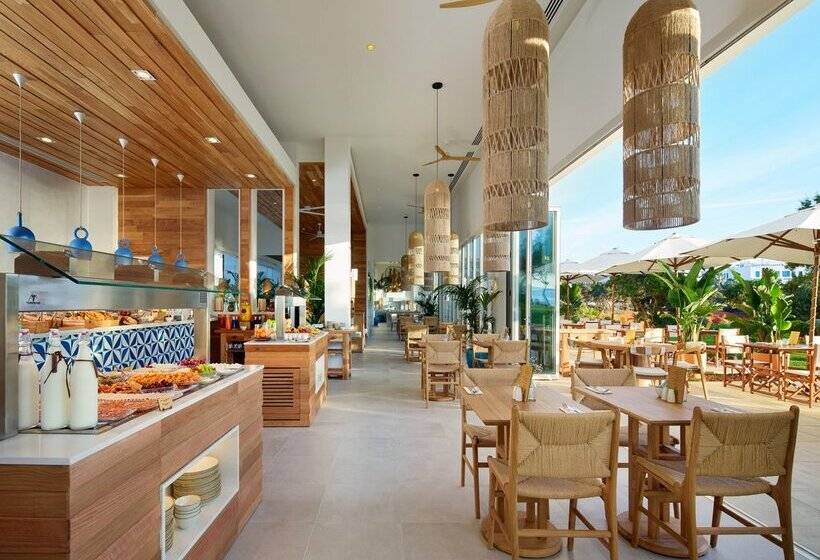 Отель Meliá Ibiza