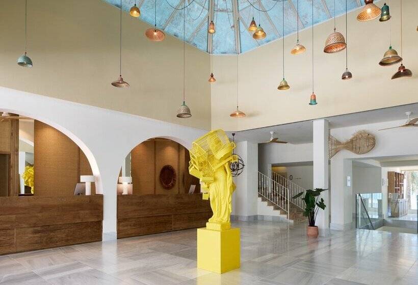 Отель Meliá Ibiza