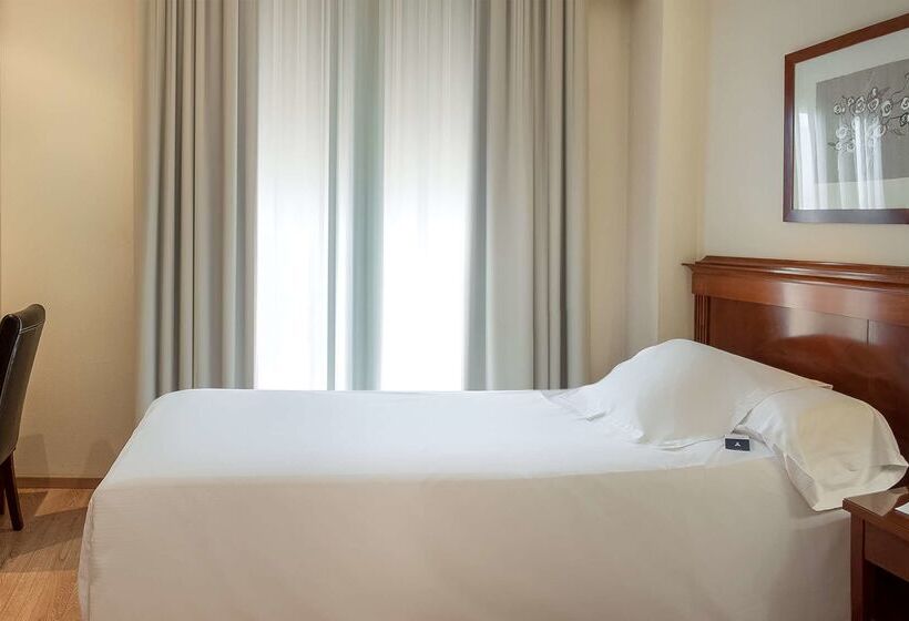 فندق Melia Plaza Valencia
