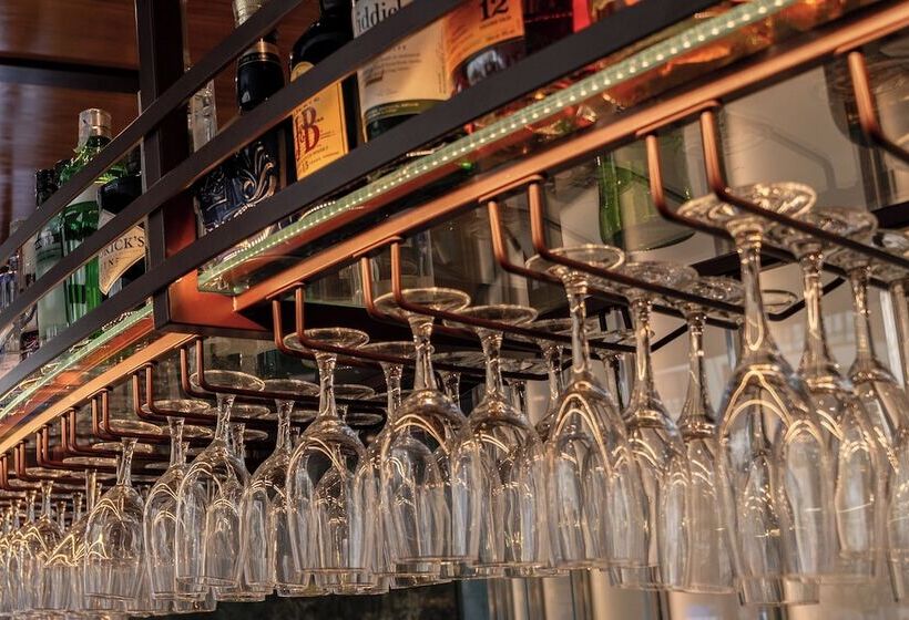 فندق Melia Plaza Valencia