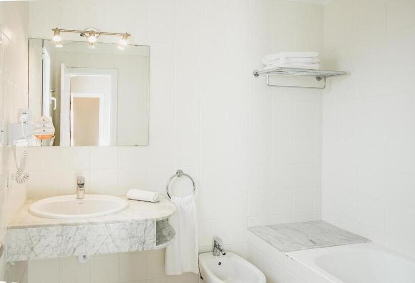 酒店 Minura Sur Menorca & Waterpark