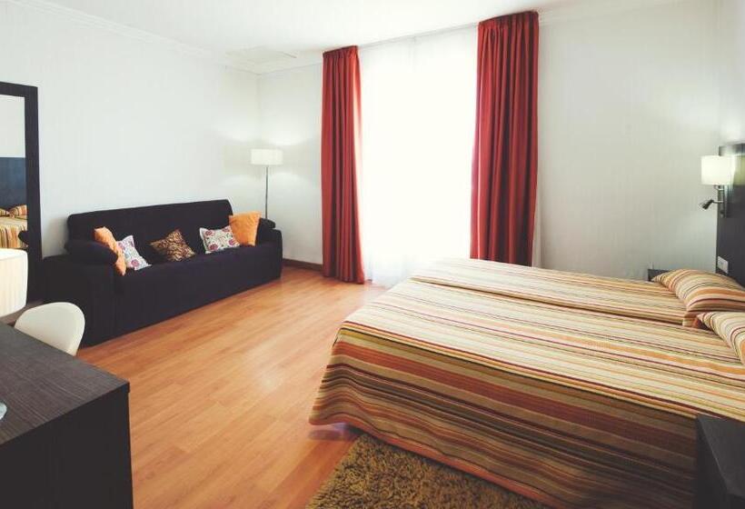 ホテル Miramar Badalona