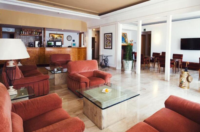 ホテル Miramar Badalona