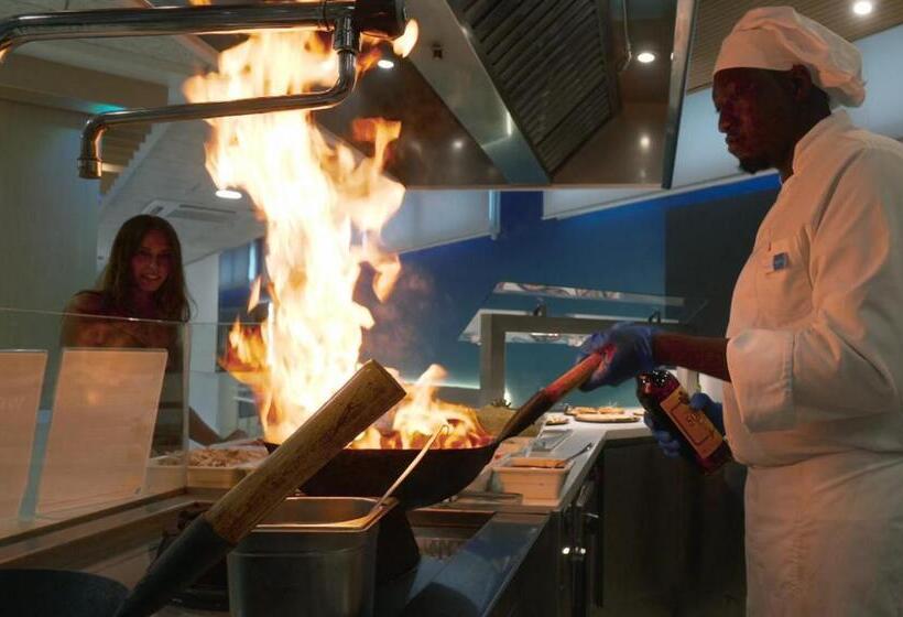 호텔 Montemar Maritim