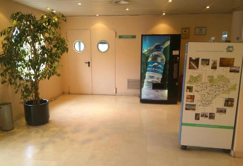 Отель Montmeló