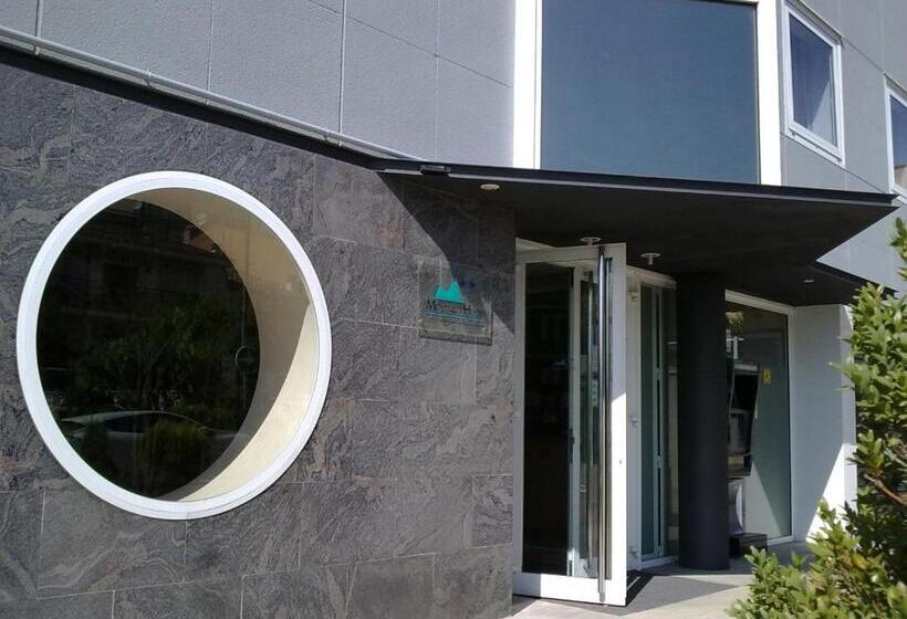 Отель Montmeló