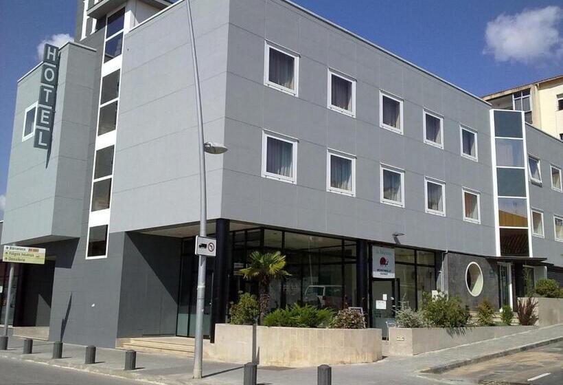 Отель Montmeló