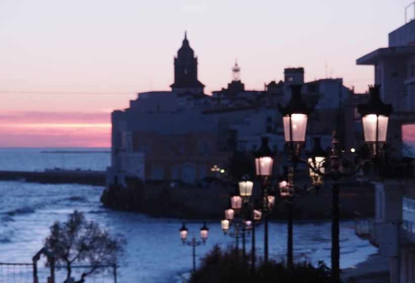 Отель Montserrat