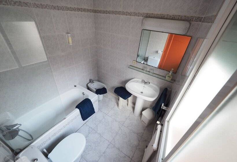 Отель Montserrat