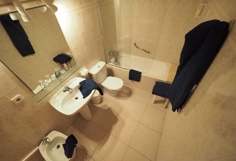 Отель Montserrat