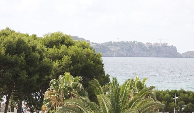 هتل Morlans Garden