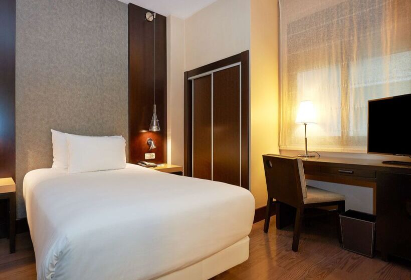 ホテル NH Barcelona Eixample