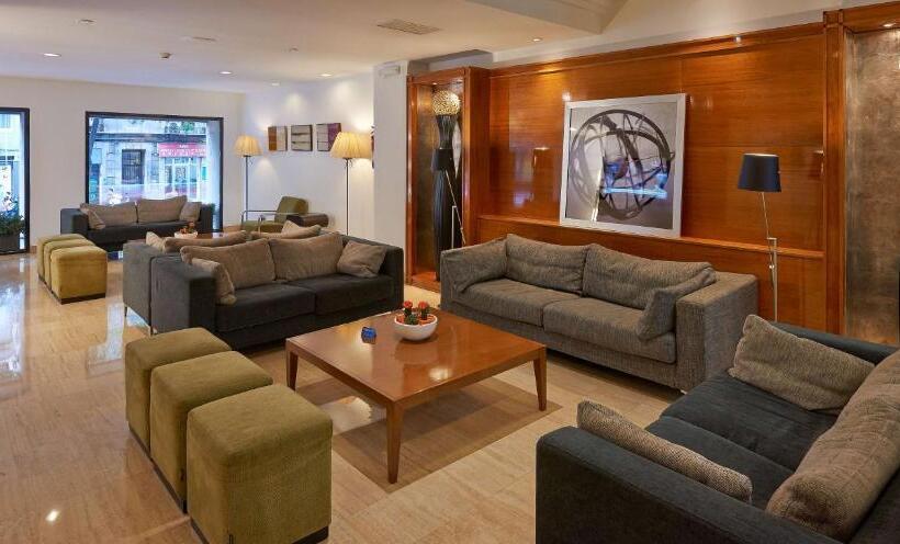 ホテル NH Barcelona Eixample