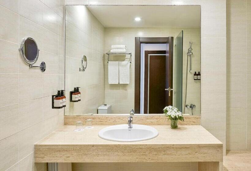 ホテル NH Barcelona Eixample