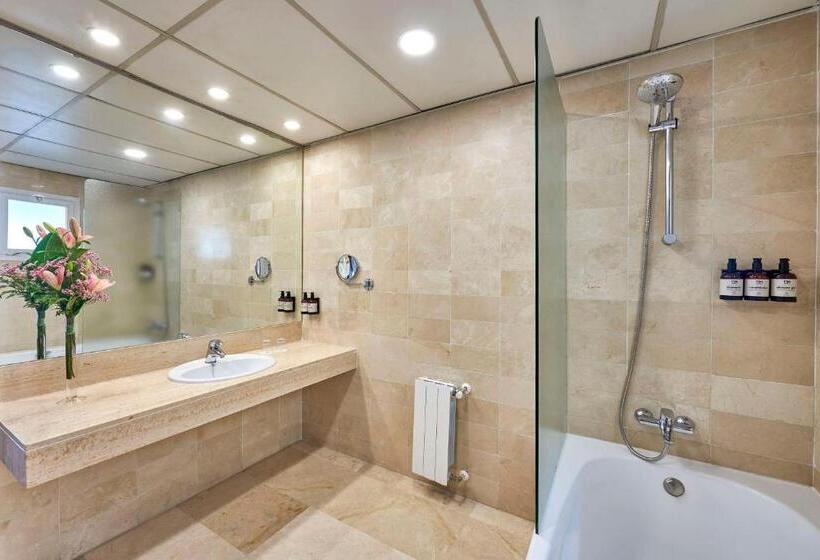 호텔 NH Barcelona Eixample