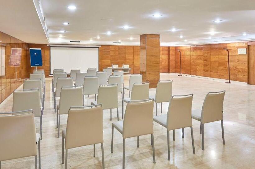 ホテル NH Barcelona Eixample