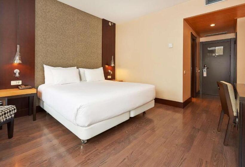 ホテル NH Barcelona Eixample