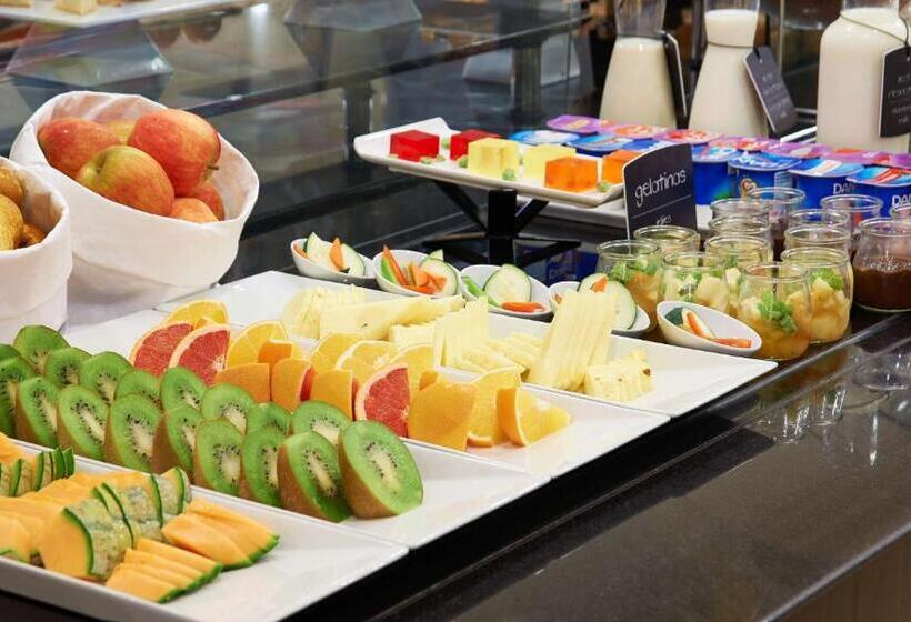 ホテル NH Barcelona Eixample