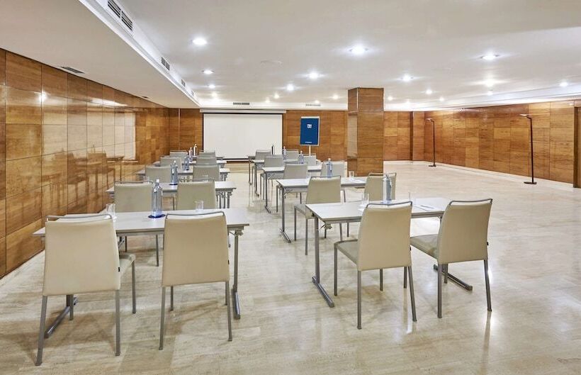 호텔 NH Barcelona Eixample