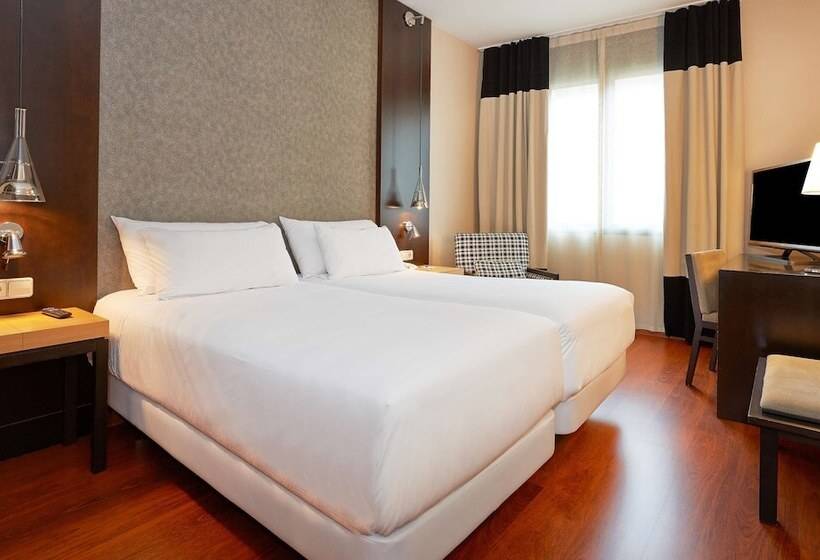 ホテル NH Barcelona Eixample