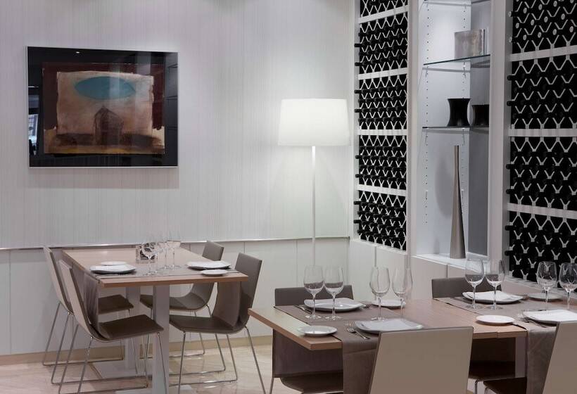 فندق NH Barcelona Stadium