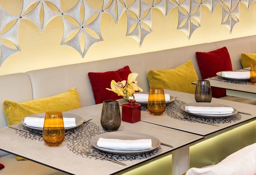 Отель NH Collection Barcelona Pódium