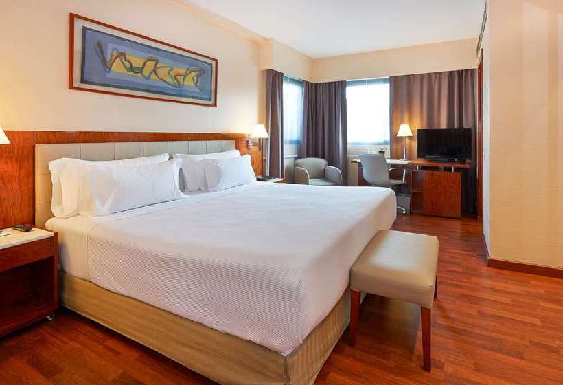 هتل NH Barcelona Entenza