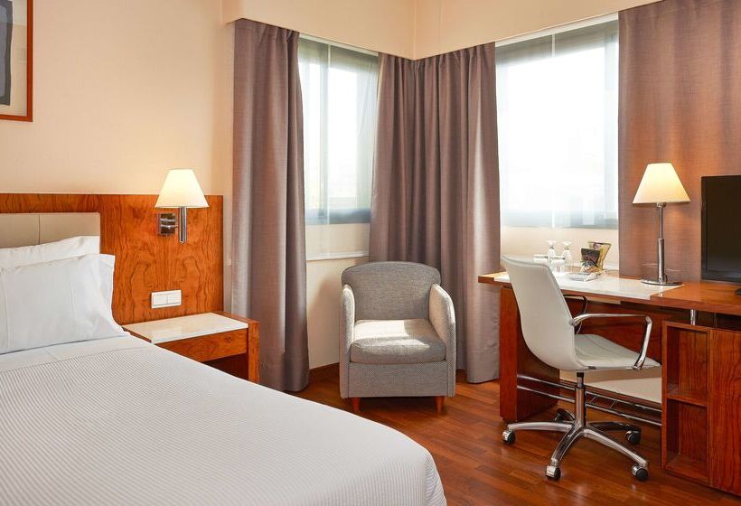 هتل NH Barcelona Entenza