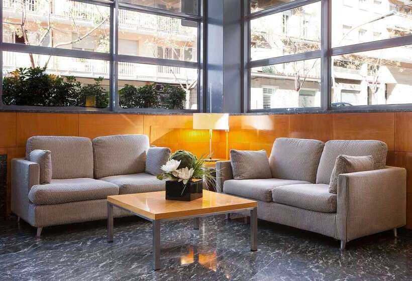 هتل NH Barcelona Entenza