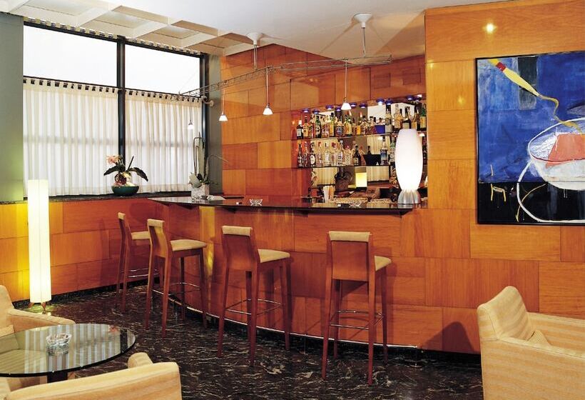 هتل NH Barcelona Entenza