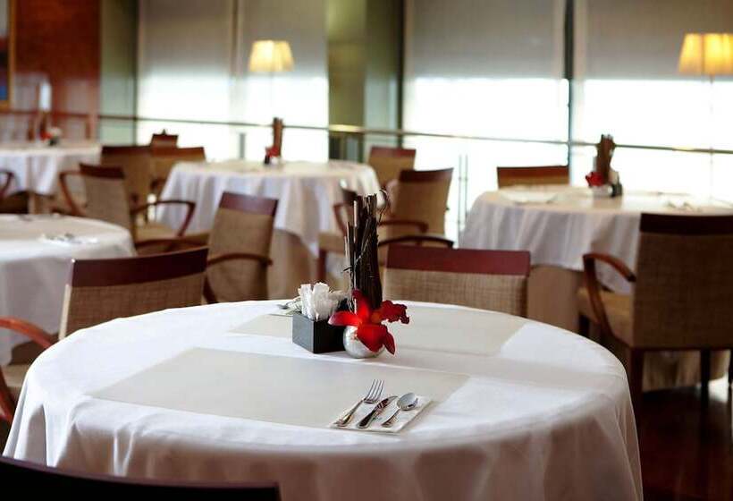 هتل NH Barcelona Entenza